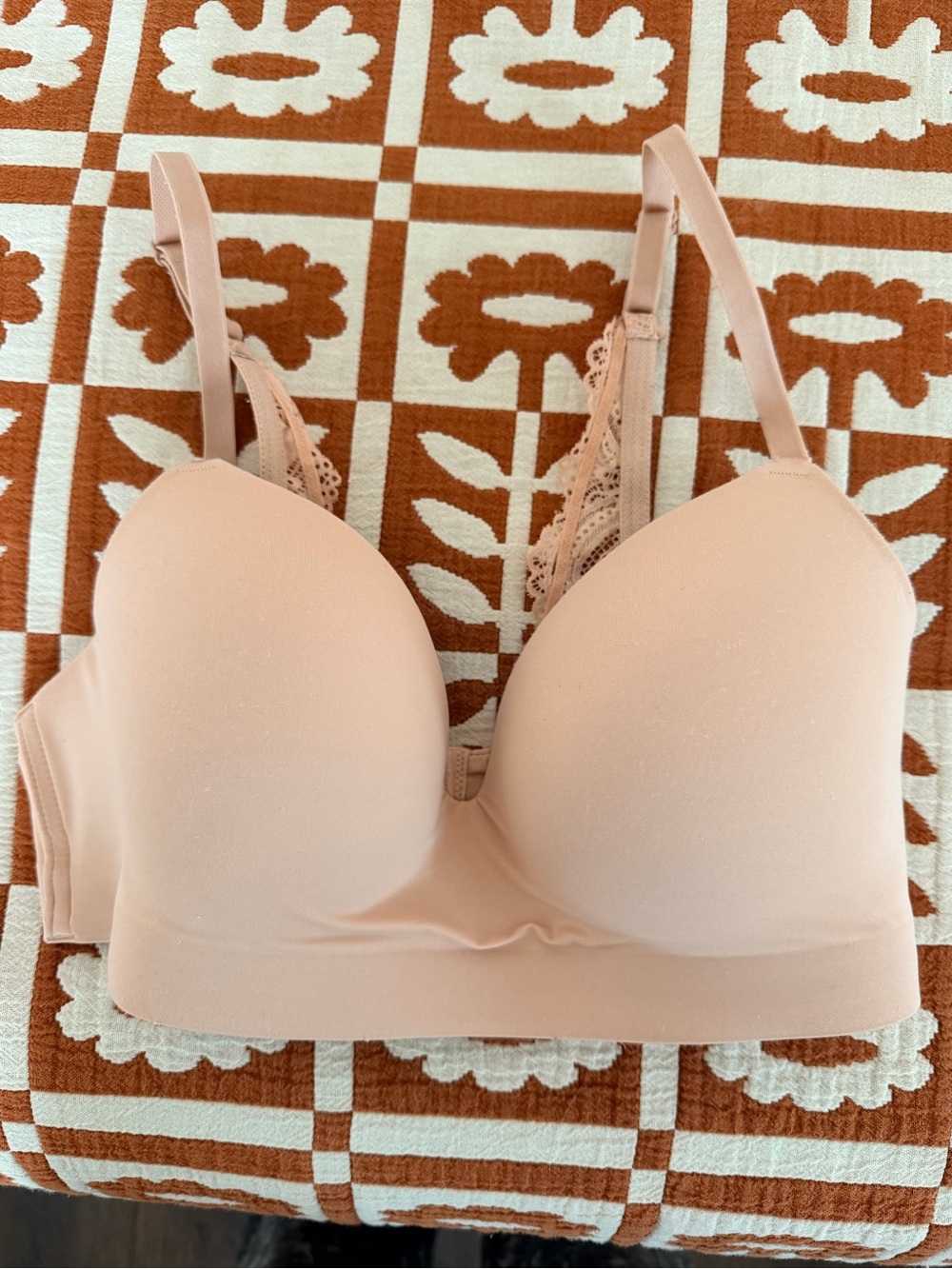 Soma ENBLISS Pale Pink
Luxe Wireless Bra with Lace Back